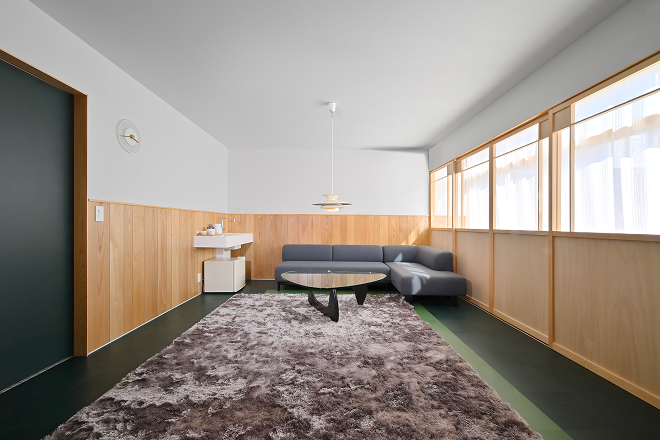 Room 202 3